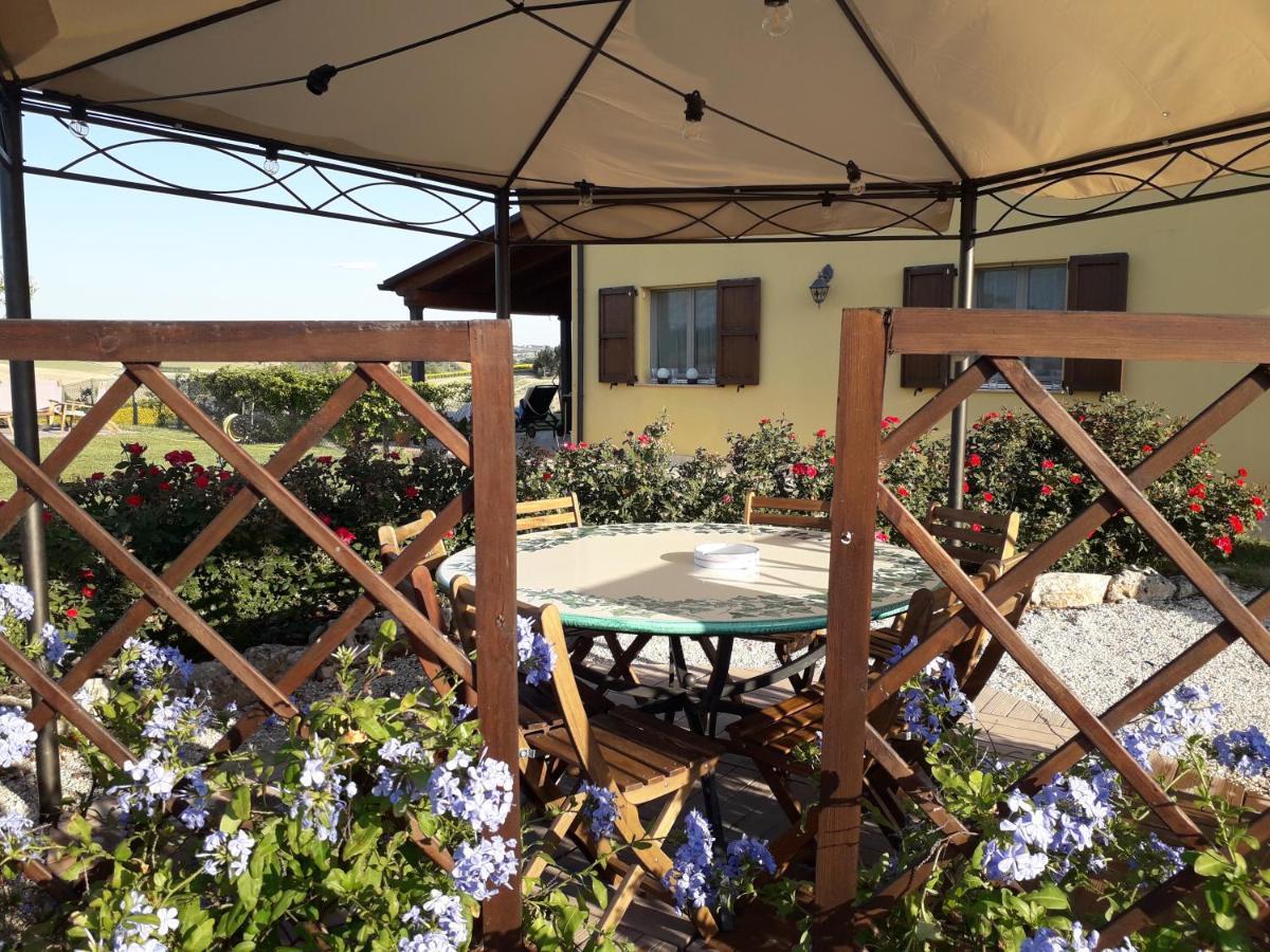 B&B Villa Olesia Ostra Exterior photo