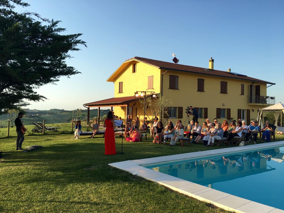 B&B Villa Olesia Ostra Exterior photo